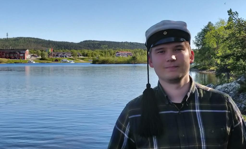 PÄÄKIRJOITUS Jännittääkö? PUHEENJOHTAJAN PALSTA Kaikki on uutta: koulu, ihmiset, kaupunki ja asuminen. Itseäni ainakin pienenä fuksina jännitti ainakin vähäisen, vaikken ehkä sitä myöntänytkään.