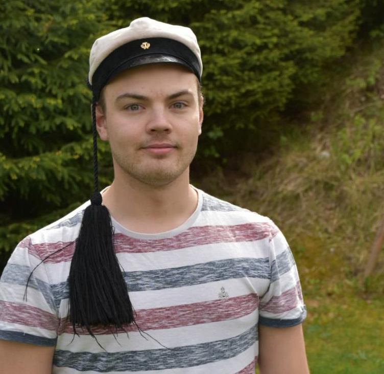 Jos ei nyt niin viimeistään silloin, kun näkevät ensimmäisen fuksin saapuvan orientaatioviikon infoon. Siinä vaiheessa en teille fukseille muuta neuvoa anna kuin sit back and enjoy.