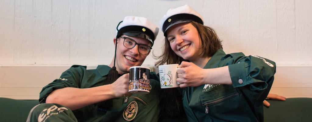 Nimi: Pyry Kiesilä Kotikoti: Mäntyharju Puhelin: 050 5731315 Sähköposti: pyry.kiesila@tuni.fi Telegram: @Pyry_el_Hefe Nimi: Saana Kähkönen Kotikoti: Oulu Puhelin: 040 1457818 Sähköposti: saana.