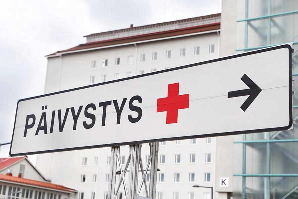 Segmentointimallit Asiakkuuksia voidaan segmentoida monilla eri tavoilla Klassisia esimerkkejä: Hoidon kiireellisyys segmentointiperusteena (päivystys elektiivinen) Erikoistumisaste (esh pth)
