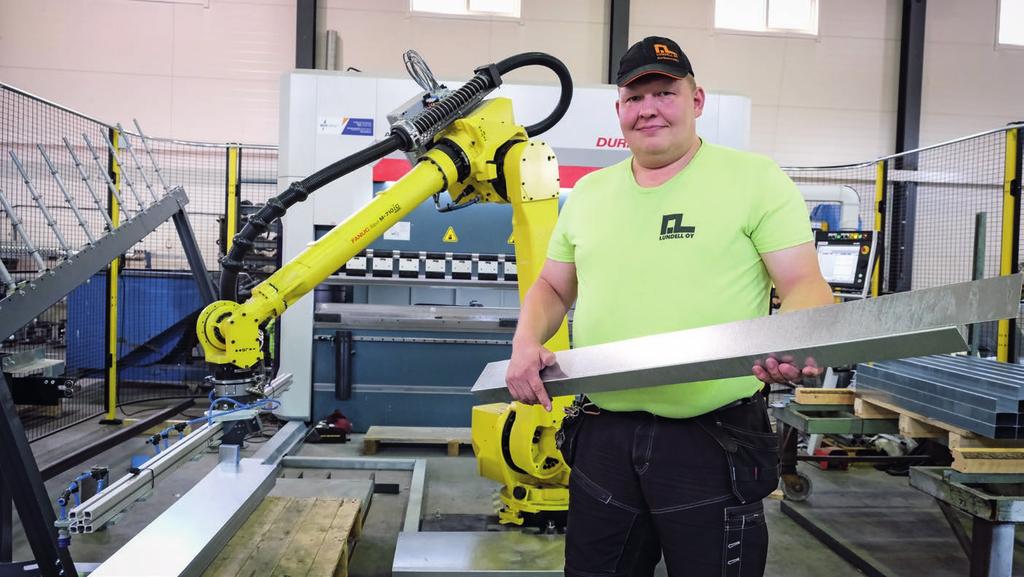 STEELNEWS AULIS LUNDELL 2 / 2019 RAKENTAMINEN JULKISET KOHTEET ASUMINEN LIIKETILAT
