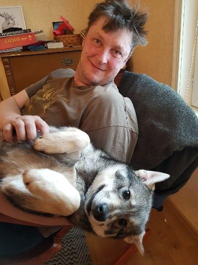 Tästä käyttövaliosta tuli kasvatustoimintani kantanarttu. Olen kasvattanut 4 jämptipentuetta, joissa on pentuja ollut yhteensä 32 kpl.