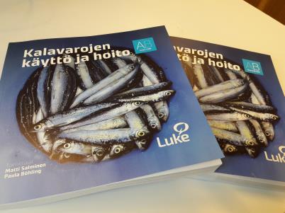 Kalavarojen käyttö ja hoito opas Ilmestyi marraskuussa 2018 Loppuvuodesta 2019 ruotsiksi Runsaasti tietoa hyödynnettäväksi