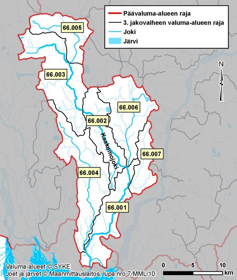 2.3 Hydrologia Kaakamojoen vesistöalue (66) jakautuu seitsemään valuma-alueeseen (kuva 4, taulukko 1). Kaakamojoki on vesistöalueen suurin joki (kuva 5).