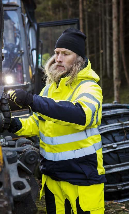 Hihatasku vasemmalla puolella. Vasemmalla sisätasku, jossa aukko kuulokejohdolle.