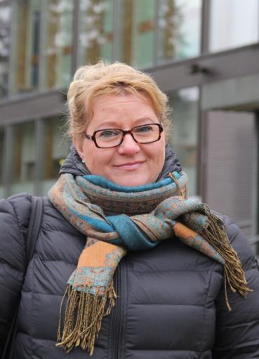 Kotiruoka, rajat ja riemu kuuluvat tukiperhetoimintaan Seija Järnfors on viimeisen kymmenen vuoden aikana tukenut yhtätoista lasta. Osa lapsista on jo aikuisia, mutta käyvät yhä tervehtimässä Seijaa.