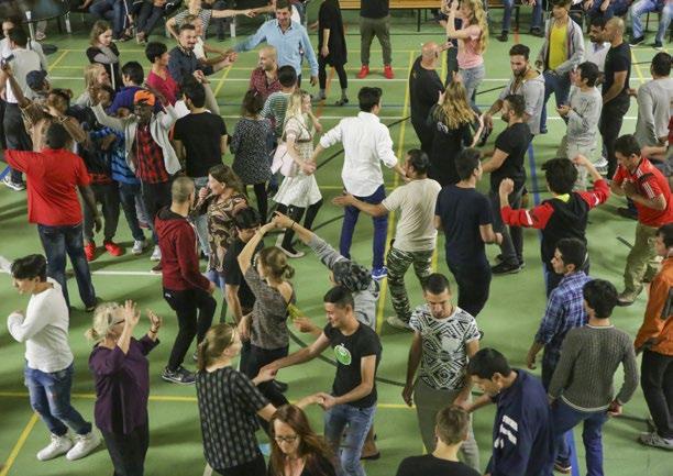 Kuva: Lauri Jäntti SOVELTAVA TEATTERI / CULTURE CURTAIN -HANKE 10 Muistan, kun itse menin ensimmäisen kerran tutustumaan Sturenkadun vastaanottokeskukseen, joka oli toinen hankkeemme pilottivaiheen