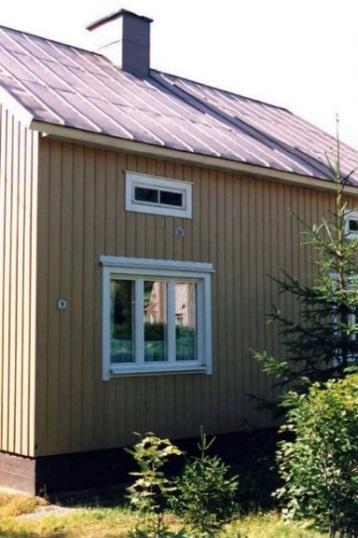 Lämmöneritystä ulkoseinien ulkopintaan lisättäessä, tulee ikkunaa tvittaessa siirtää ulommaksi, jolloin ikkuna ei jää liian syvälle julkisivussa. Samalla estetään ns.