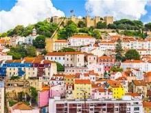 Sintran kylä on yksi UNESCOn maailmanperintökohteista ja tunnettu kauniista linnoistaan ja palatseistaan. Matkaohjelma: 1. matkapäivä ma 11.5. Klo 11.50 lähtö Kaupungin teatterin edestä Klo 12.