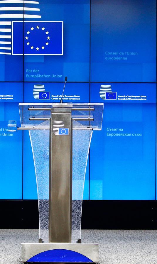 EU-päätöksenteon eteneminen Ensin komission vaikutusarviot ja kuulemiset 100 päivän sisällä ensimmäiset lainsäädäntöesitykset Sitten komissio, neuvosto (jäsenmaat) ja parlamentti yhteensovittavat