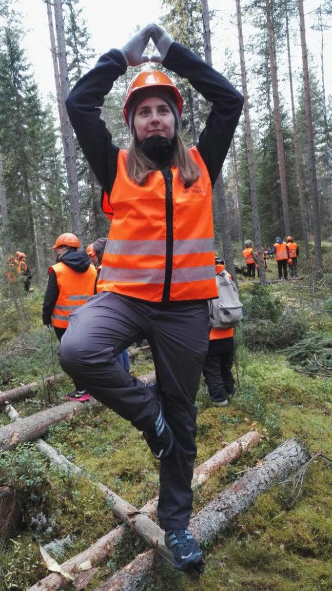 Osakunnalla vuodesta '13 eteenpäin, tällä hetkellä virkana laulunjohtaja (kysy miksi ne kaikki aasit menevät siltojen yli!).