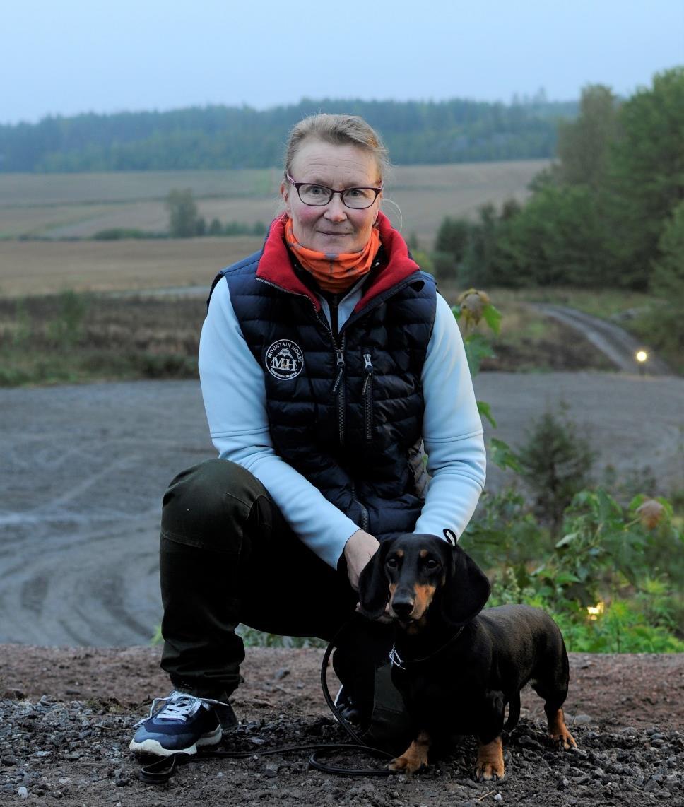 VAASA - KESKI-MAAN JALOKIVI & JAANA NIKULAINEN TUOMARIT