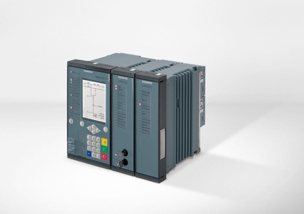 29 Figure 9. SIPROTEC 7UT87 As in SSC600, 7UT87 is planned to communicate with MUs and Siemens has MU model 6MU85 for data digitalization in a process bus.