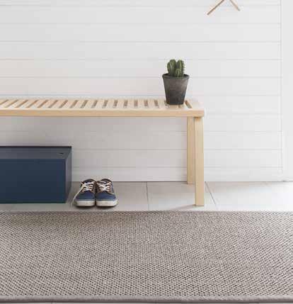A thick sisal yearn gives Panama rug a rough structure.