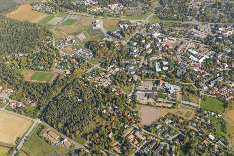 Kirkonkylä Kirkonkylän omakotitonttitarjonta lisääntyy Heinojan asuinalueen myötä. Alueen asuntorakentamisen arvioidaan alkavan vuonna.