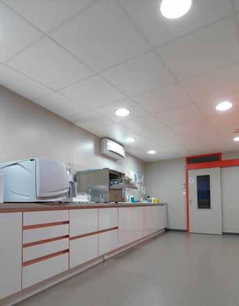 AVATTAVA, KALVOPINTAINEN KOOT 600 x 600 x 6,5 mm 600 x 1200 x 6,5 mm 600 x 600 x 9,5 mm 600 x 1200 x 9,5 mm 625 x 625 x 9,5 mm PINNOITE Kalvopinnoitettu esikyllästetyllä valkoisella paperilla RAL