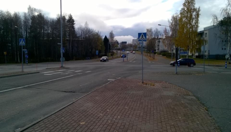 5 1.1. Rakennettu ympäristö Lähialueet Suunnittelualueen ympärillä on esikaupunkialueelle tyypillisiä katuja ja 1980 1990-luvun kerrostaloja.