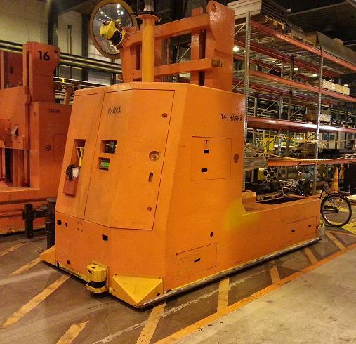 19 Tuurnavaunun nostoliike suoritetaan RVV:n tavoin hydrauliikalla ja pumppumoottorin teho on n. 7kW.