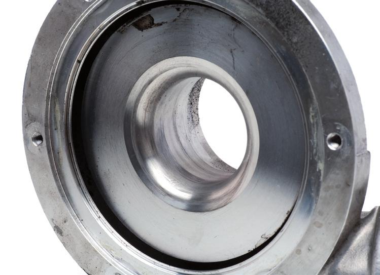 2 kuuluu turboahtimen vikaantumisen yleisimpiin syihin. Jos turboahdin ei saa riittävästi öljyä, se vaurioituu nopeasti. Tämä johtuu turboahtimen erittäin suurista pyörimisnopeuksista.