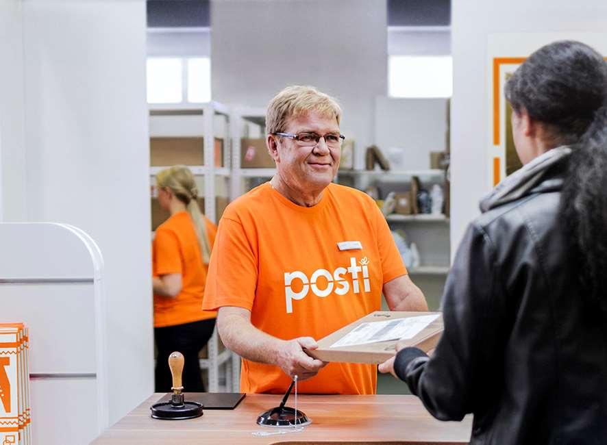 Posti Postipaketti helppo ja luotettava tapa lähettää tavaraa Mikä? Nouda tai lähetä vaivattomasti Suomen laajimmasta lähes 1500 palvelupisteen verkostosta.
