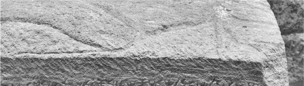 AHIRAMIN SARKOFAGI 29 sopivaa käännösehdotusta. Paras ehdotus on jonkinlainen kaksiteräinen kirjoitusväline. Kirjallisuutta Cook, Edward 994 On the Linguistic Dating of the Ahiram Inscription.