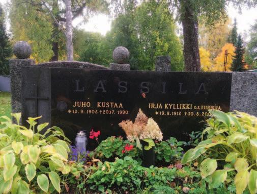 50 Lassilan hauta Kustaa Lassila, 1905-1990 Kunnallisneuvos Kustaa Lassila oli Lammin kunnanvaltuuston jäsen vuosina 1937 1976, yhteensä 39 vuotta ja niistä hän oli 28 vuotta valtuuston