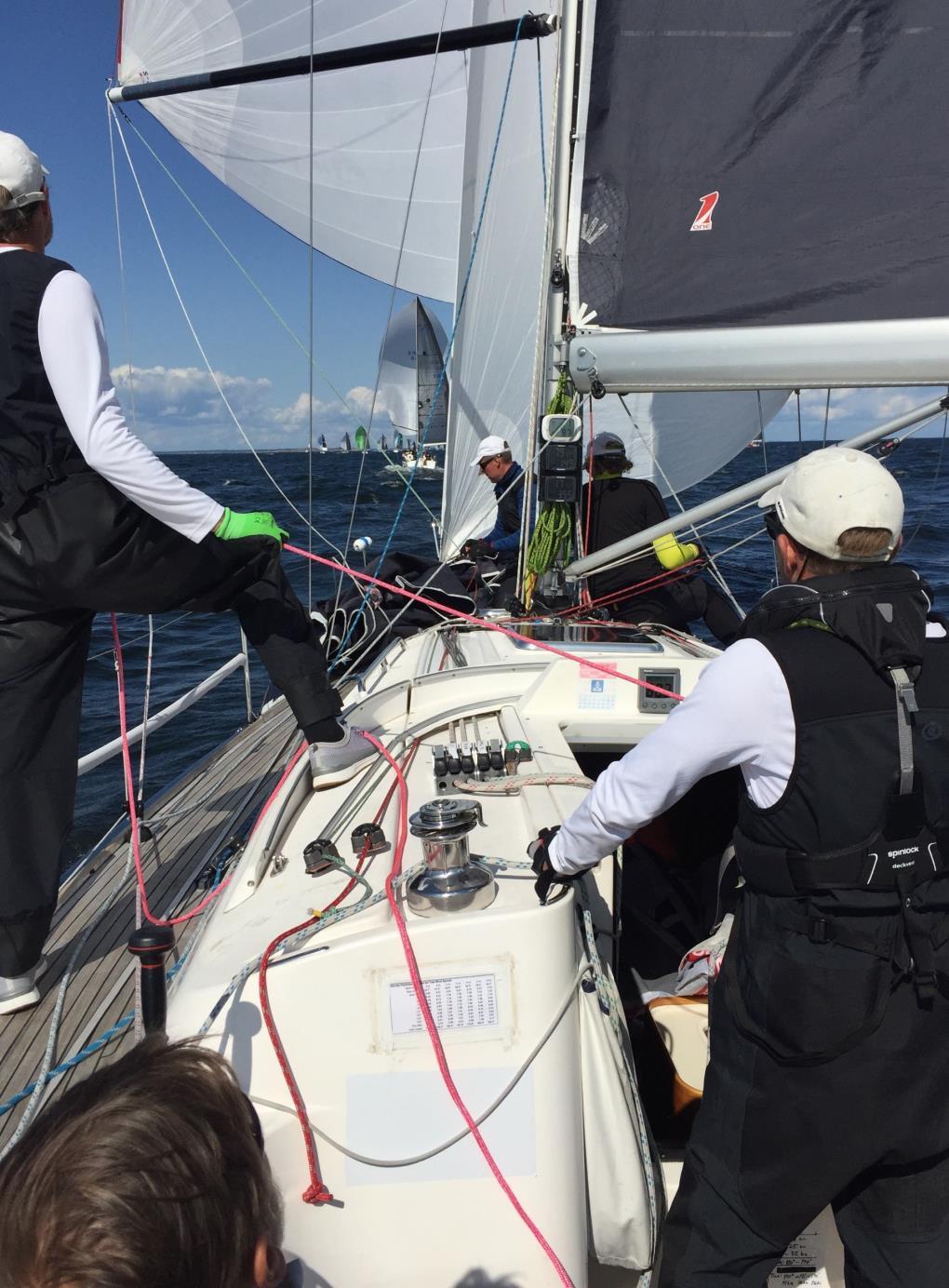 Oxelösund racing Day1: Wed 14.8.2019. 15-22 TWS. Inner race course. Waves max 1m Mastjack pressure 340bar. (D1s opened 1 turn both. D2s tightened 0,5 turns both).