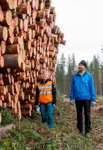 Varsinkin yli 70-vuotiaiden metsänomistajien kanssa, joiden tapaamista kansalliset koronaohjeistukset suosittelevat välttämään, hankintasopimuksen allekirjoitukset ovat tuottaneet normaalia enemmän