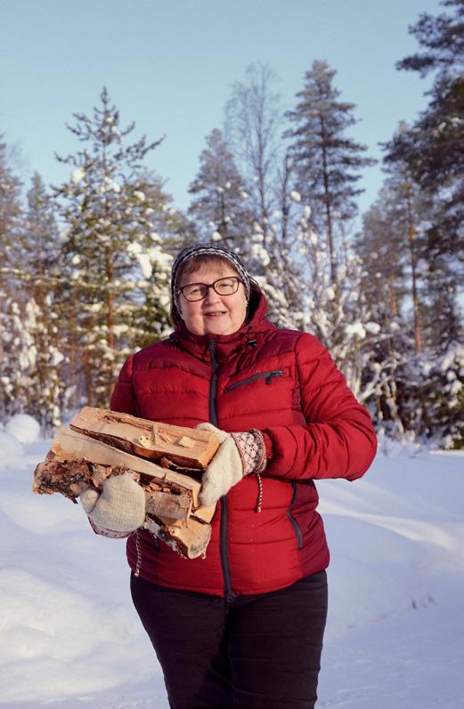 ASIAKKAANA MEHILÄINEN LÄNSI-POHJASSA Lastenlasten hoitoreissu vaihtui pitkään sairaalahoitoon Keväällä 2020 koronavirus saapui Suomeen.