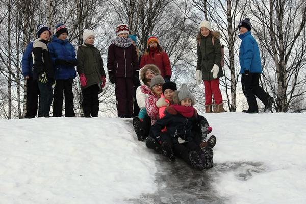 luokkien ajan neljä 25 oppilaan