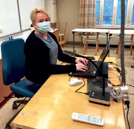 Henkilökuvat Anna-Maria Suora: Teksti: Parvin Ghanbari, kuva: Shakila Niazi Anna-Maria Suora on opettanut monta vuotta englantia Otavan Opistolla ja hän on hyvin pidetty opettaja opiskelijoiden