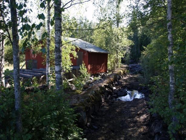 Sijainti Pyhäselän rannalla merkittävä. Kerroksellinen kokonaisuus.