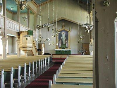 Pyhän Hannan kirkko 1915, kaunis kellotornilla varustettu pitkäkirkko sipulikupoleineen, Karjalan veljeskunnan rakentama.
