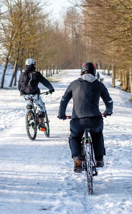 istumista sekä liikuntatilojen käyttörajoituksia. Nuoret sitoutuvat ja innostuvat helpommin, kun ovat olleet itse vaikuttamassa lopputulokseen. Mahdollistatko sinä opettajana liikkumiseen yläkoulussa?