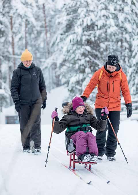 Rilla Aura-Korpi jää eläkkeelle "Tärkeintä on ollut perheiden hyvinvointi" Rilla Aura-Korven pitkä ammattiura näkövammaistyössä päättyy huhtikuussa.