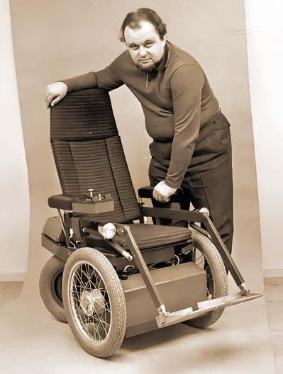 Taitettava muotoilu ja putkimainen terästuoli, jossa on poikkirunko, tulivat vakiomalliksi. Tämän ansiosta ihmiset voivat käyttää pyörätuolia kodin, sairaaloiden ja hoitolaitosten ulkopuolella.