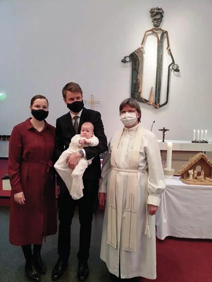 Suku-uutisia Tervetuloa sukuun Lauri Stenroth (Kvartetto, N 432) ja vaimonsa Elisa Vuori-Stenroth Kuopiossa saivat esikoistyttären 17.9.2020. Hänet kastettiin 2.1.2021 Hilma Eevi Emiliaksi.