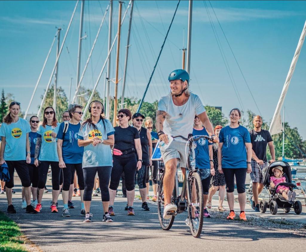 Visio #UkiLiikkuu oikeenlaisella kemialla kävellen ja pyöräillen kohti kunnon kasvua! Uudellakaupungilla on mainiot edellytykset lihasvoimin tapahtuvaan liikkumiseen lyhyiden etäisyyksien ansiosta.