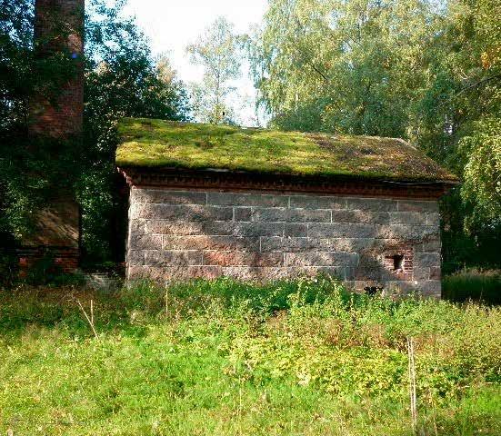 suojelulain luontotyyppeihin. Patterimäen louhikko on metsälain tarkoittama erityisen tärkeä elinympäristö, joka huomioidaan metsätaloustoimenpiteissä. Vesilain mukaisia pienvesiä ei alueella ole.