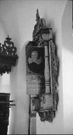 204 Kuva 63: Henrik Hoffmanin muotokuva Henrik Hoffmanin ja Hebla Gallen epitafikaapin ovessa, 1652. Maalaus puulle, 175 x 105 cm (muotokuva 66 x 27 cm). Kansallismuseo (Maskun kirkko).