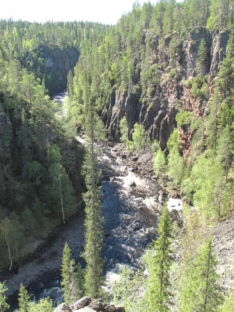 GEOLOGIAN TUTKIMUSKESKUS 19.3.2015 13 Kuva 8. Oulangan kanjoni 7.