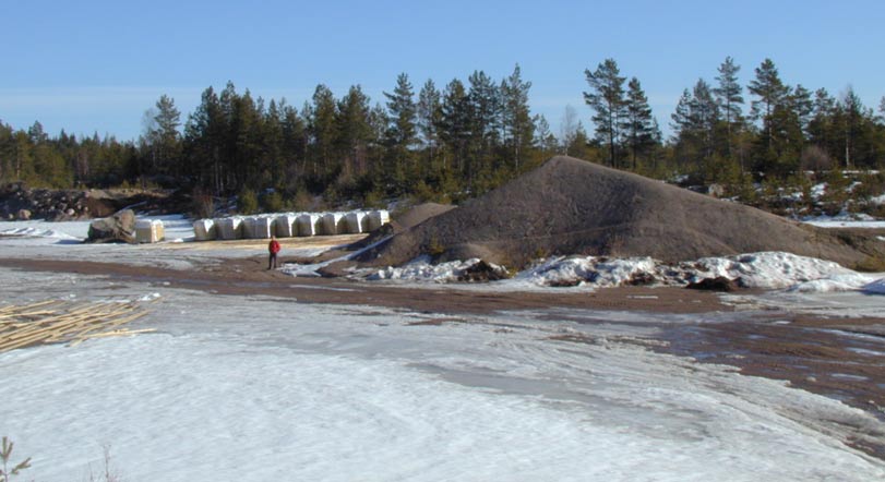 54 0 0,5 1 2 km Kielteinen lupapäätös Myönnetty maa-aineslupa Arvokas harjualue Kunnostusta/maisemointia vaativa alue Vedenottamon lähialue Pohjavedenottamon