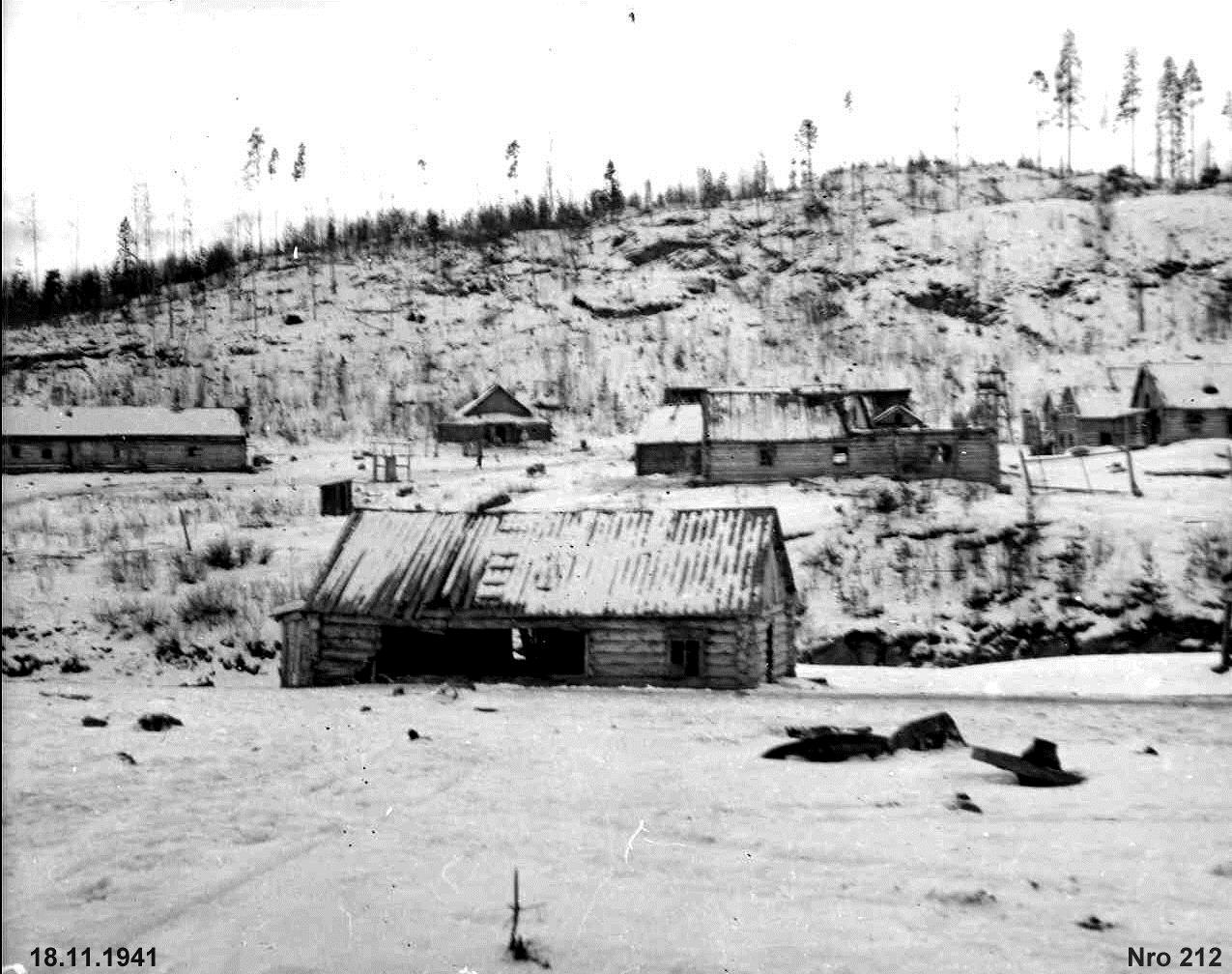 Kolijärvi Lesopunkt (metsämaisema) kahdeksan km Karhumäestä länteen.