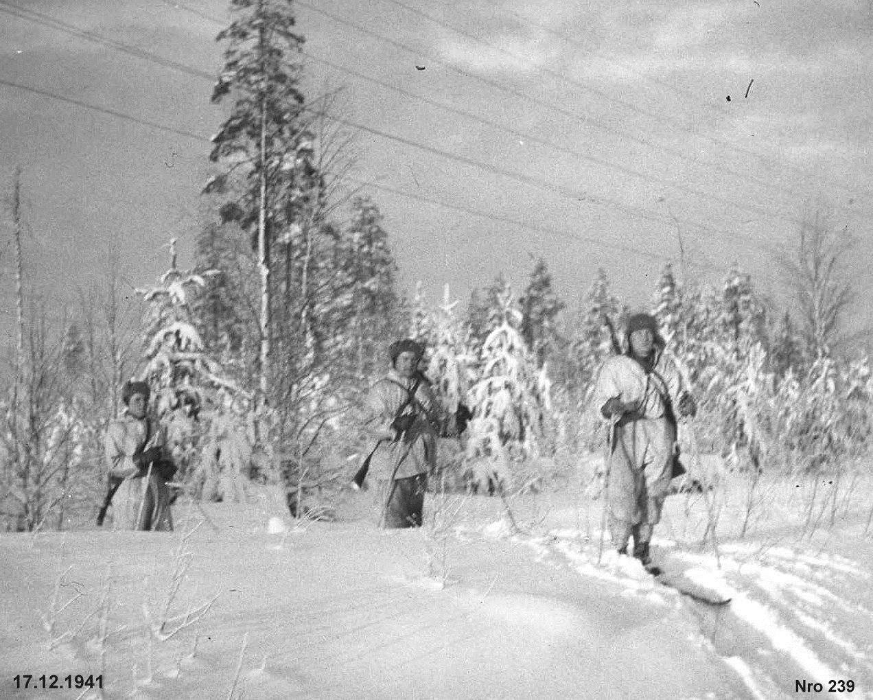 Malu Komentaja Niilo Honkala ja Tauno Rinne (konekiväärikomppania)