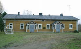 Lappeenrantaa tai Joutsenoon. Sahan lisäksi 1800-luvun alun teollisuuteen kuului Haringinlahden tilalle perustetut mylly ja tiilitehdas.