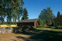 Takkula, kuva: Mervi Koskinen Ilola (tai Ilolaulu) Päärakennus 1870-luku. Valintaperuste: M Kuuluu valtakunnallisesti merkittävään maisema-alueeseen v. 1993. Tila on erotettu v.