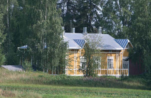 Entinen pappila (Parola), kuva: Arkkitehtitoimisto Hannu Puurunen Oy Entinen pappila (Parola) Rakennusmestari P.J. Pitkänen, nykyinen päärakennus on valmistunut v. 1909.