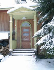 1938) Valintaperuste: R Puumalan koulun nimellä toiminut Hankamäen entinen koulu on poikkeuksellisen komea ja hyvin alkuperäiset detaljinsa säilyttänyt hirsirunkoinen kansakoulurakennus.