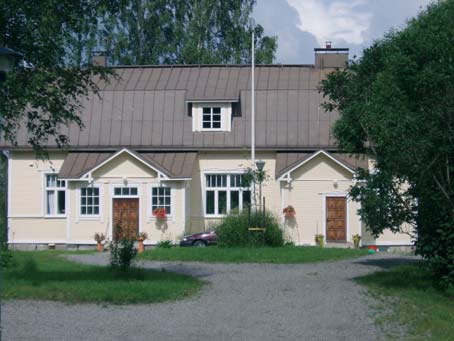 v. 1906, Varpaisjärven ja Muuruveden kirkot v. 1904.