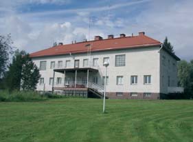 Löytölänmäki (asuinpaikka 1500-luvun puolivälistä, nykyiset vanhimmat rakennukset 1800-luvulta) Valintaperuste R, M Hyvin viehättävä ja maatalouden historiasta monipuolisesti kertova mäkimaisema